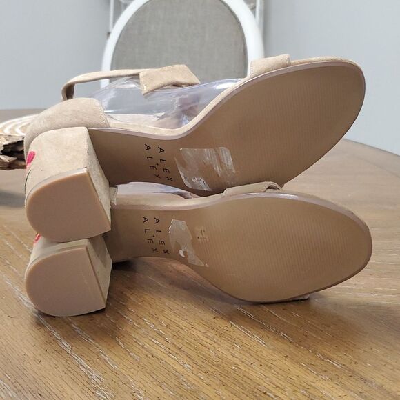 Alex & Alex(Saks Fifth Avenue)Suede Tan Stacked Heels with Embroidery , Size 10 - Picture 7 of 9